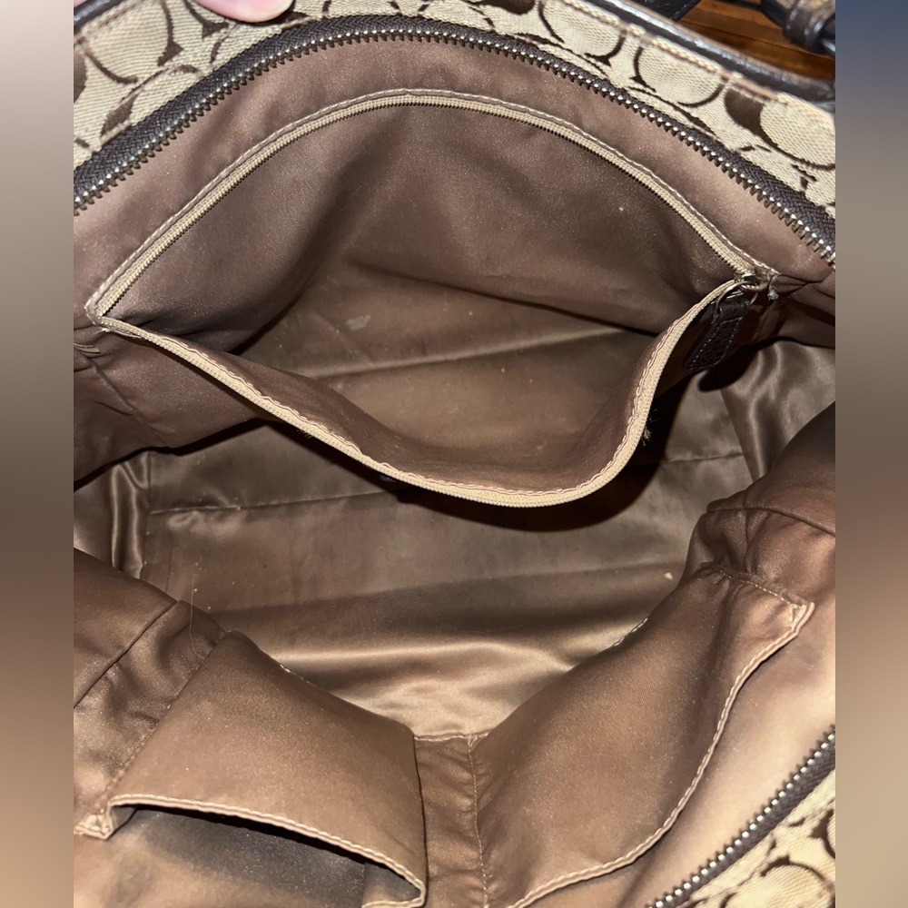 COACH PARK SIGNATURE CARRIE TOTE F28728
SILVER/KHAKI/MAHOGANY with WALLET - Picture 5 of 16